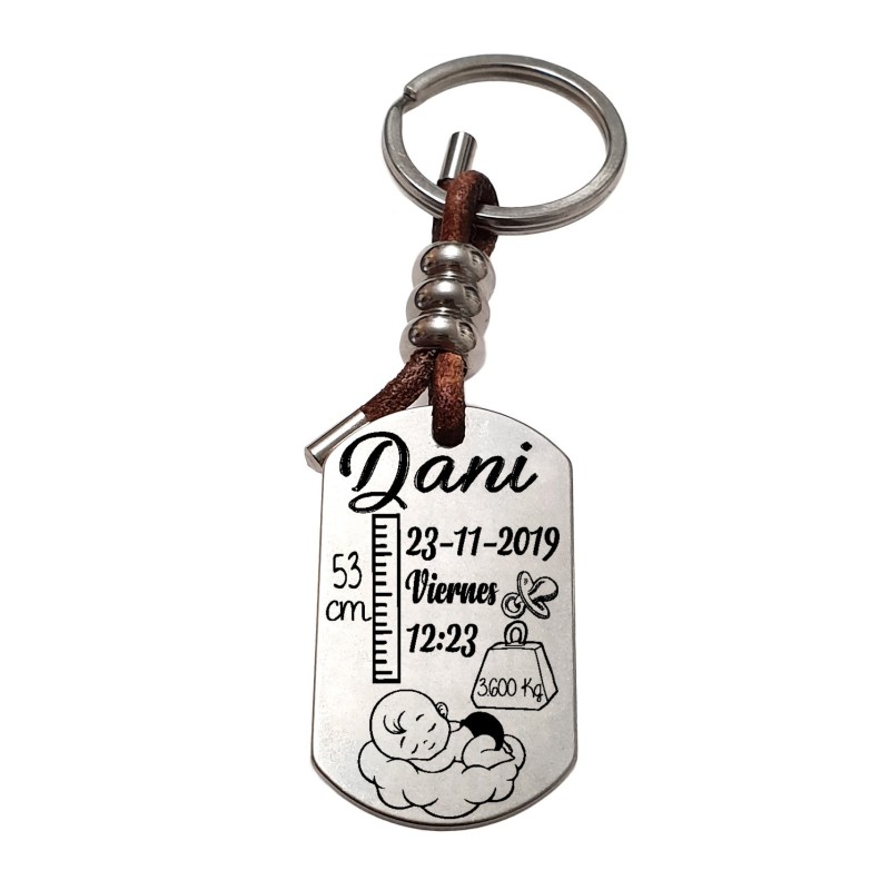 Llavero natalicio niño, modelo ADVENTURE, rellena los campos con los datos.