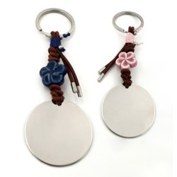 Llavero FLORA, con toque de color, flor de porcelana, acero inoxidable.