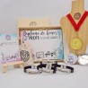 KIT Regalo PROFES con pulsera, medalla, diploma y pin  | Dcorazon