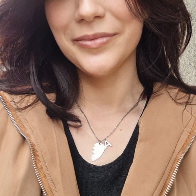 Collar de acero inoxidable, modelo AMORE, elegante con una cadena fina.