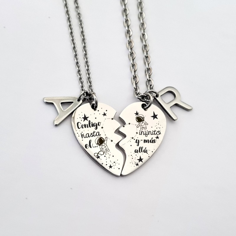 Collar corazón partido, para San Valentín, de acero inoxidable, modelo AMORE, elegante con una cadena fina.