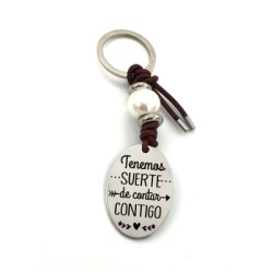Llavero NÁCAR (Nunca te rindas, a veces la última llave abre la puerta) perla de resina y cuero nacional, acero inoxidable.