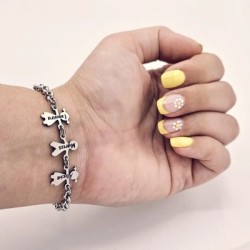 Pulsera modelo NANA, con el nombre de los NIÑOS |Dcorazon