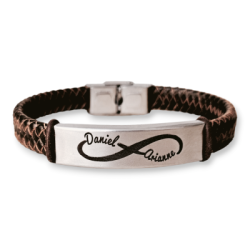 Pulsera de cuero personalizada con los nombres insertados en un infinito | Dcorazón