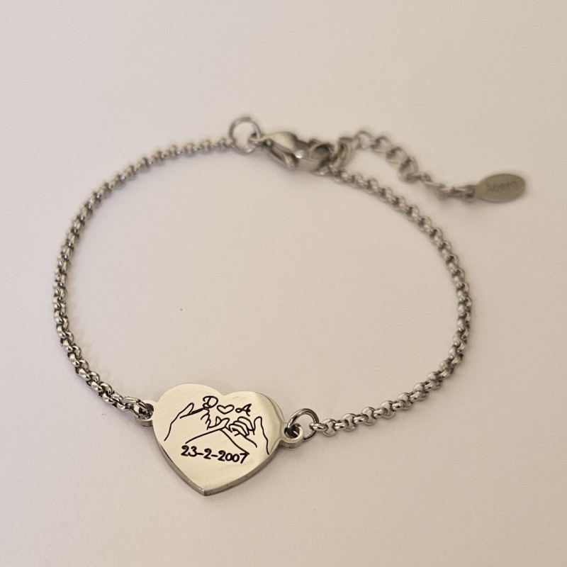 Pulsera corazón con manos con nombres personalizado | D.Corazón