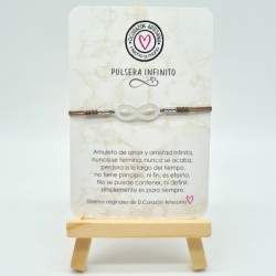 Pulsera modelo INFINITO, con finales de acero, cordón de nylon.