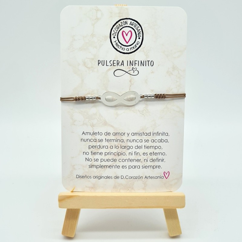 Pulsera modelo INFINITO, con finales de acero, cordón de nylon.