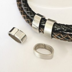 Entrepiezas personalizadas con el nombre MODELO TITI | Dcorazón