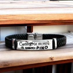 Pulsera de cuero personalizada con los nombres insertados en un infinito | Dcorazón