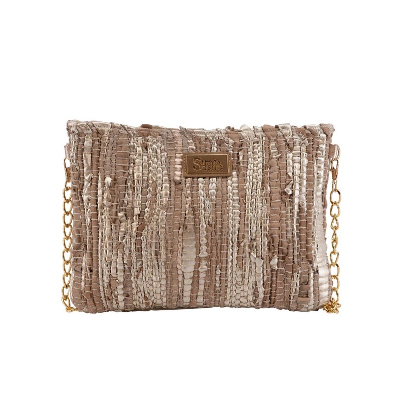 Bolso Clutch trenzado Simó Sastre, modelo Briana, colección yute 2025.