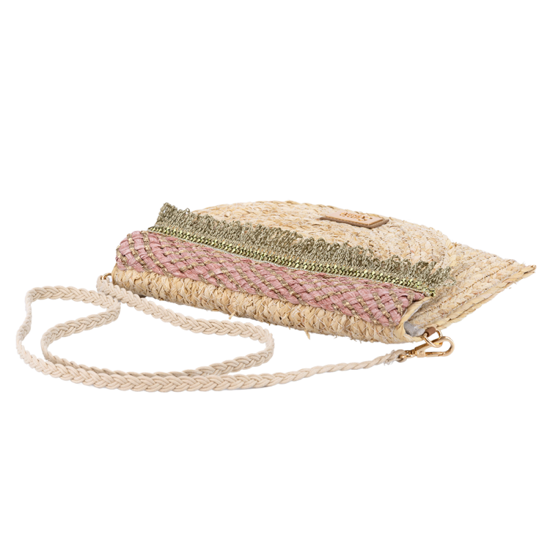 Bolso cartera trenzado Simó Sastre, modelo Melanie, colección yute 2025.