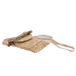 Bolso móvil trenzado Simó Sastre, modelo Melanie, colección yute 2025.