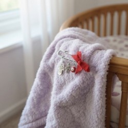 BROCHE de protección contra el mal de ojo, montada en acero inoxidable.