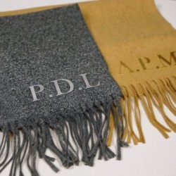 Bufanda personalizada con nombre o iniciales | Dcorazón