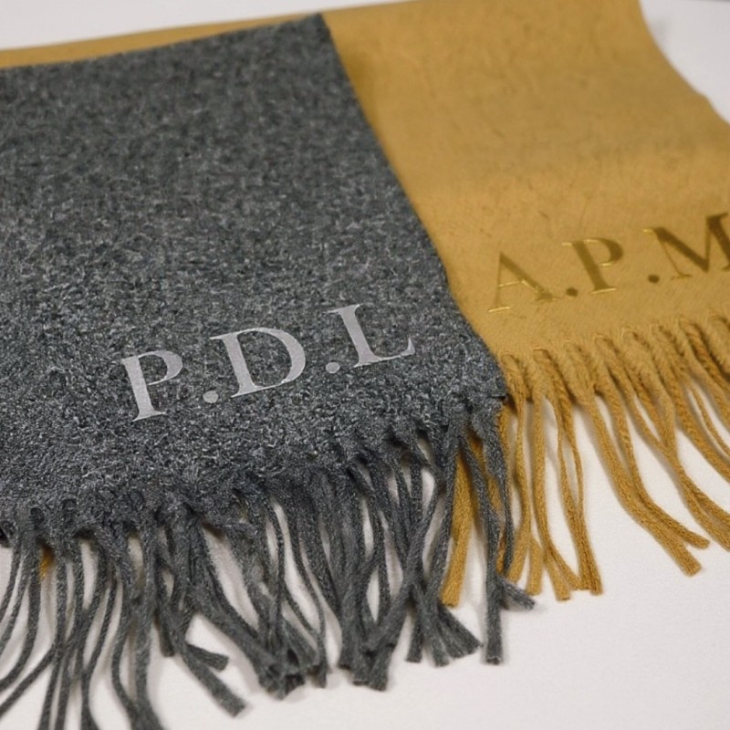 Bufanda personalizada con nombre o iniciales | Dcorazón